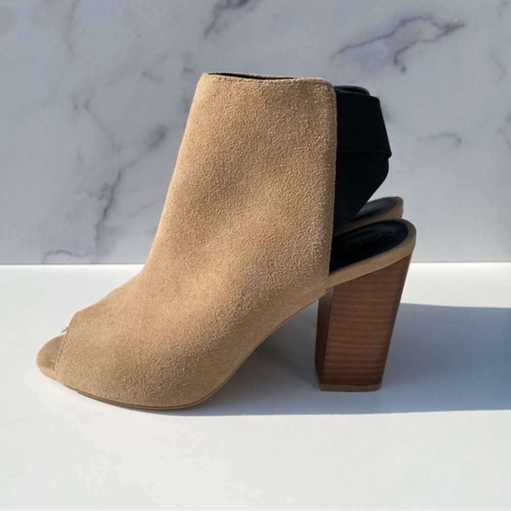 NWOT Sole society suede tan open toe| chunky wood heel sandal | women’s size 9